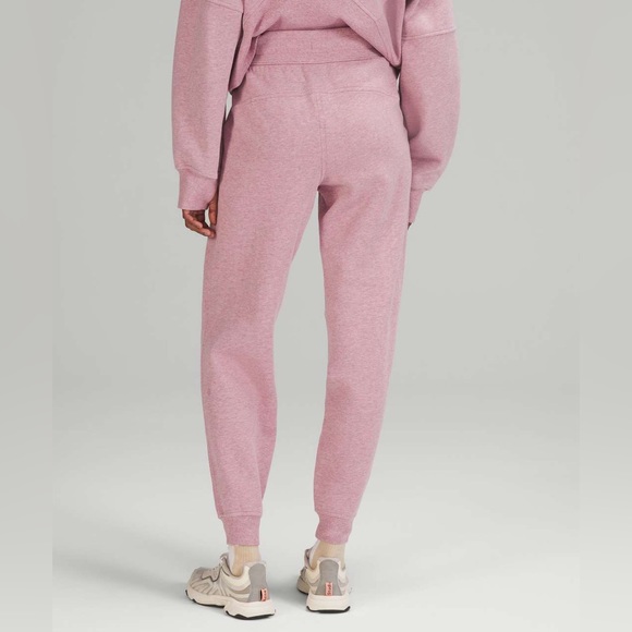 🚫Sold🚫 Lululemon Scuba High-Rise Jogger - Picture 2 of 7